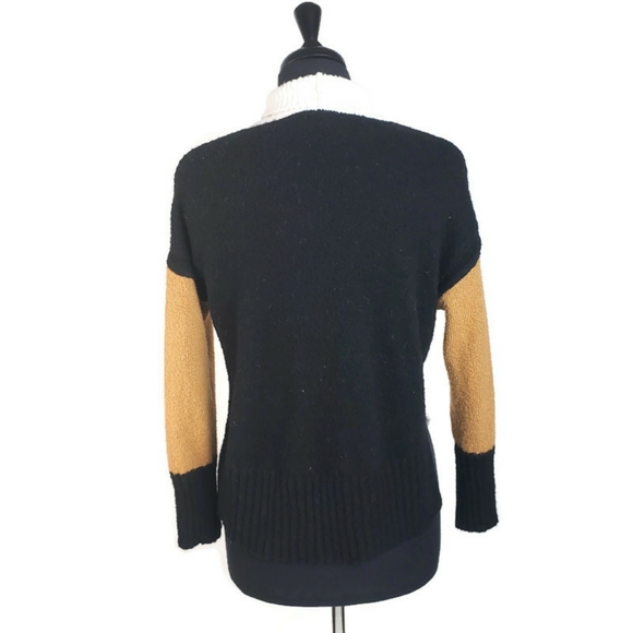 Time and Tru | Ladies Turtleneck Sweater Size M - Picture 3 of 4